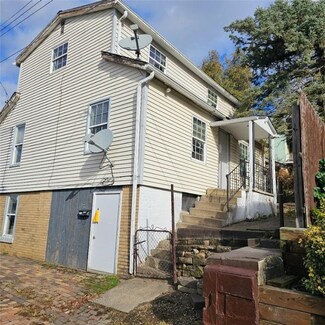 1055 5th Ave, Freedom, PA 15042