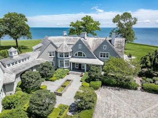 122 Beachside Ave, Westport, CT 06880