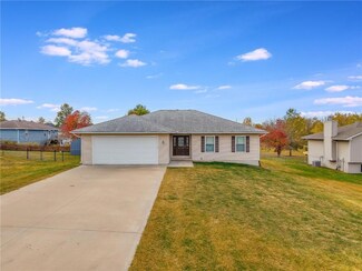 1301 Clinton St, Lathrop, MO 64465