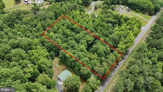 7190 Poorhouse Rd, La Plata, MD 20646