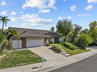 25356 Fortuna Dr, Valencia, CA 91355