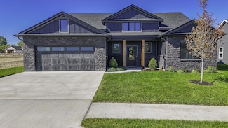 5725 Kestrel Lp, Columbia, MO 65202