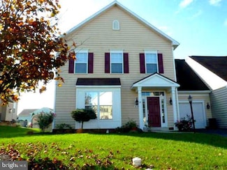 3650 Rolling Hills Dr, Greencastle, PA 17225