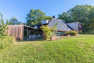 594 Bay Rd, Durham, NH 03824