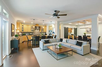 168 Triple Fairways Dr, Hendersonville, NC 28739