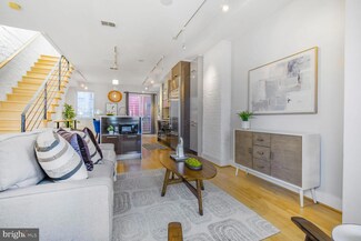 1538 Swann St NW, Washington, DC 20009