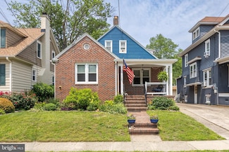 909 Stokes Ave, Collingswood, NJ 08108