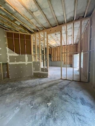 129 Silvercrest Dr, Acworth, GA 30101