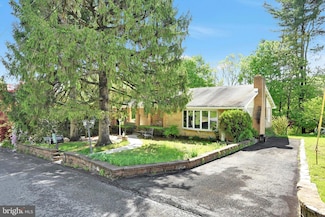 16 Lower Rd, Tamaqua, PA 18252