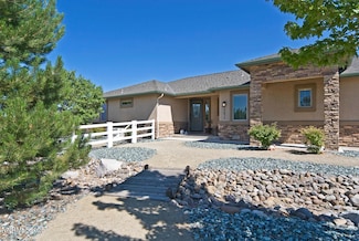1572 Amber Rose Dr, Minden, NV 89423