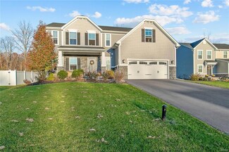 8489 Melo Cir, Clay, NY 13041