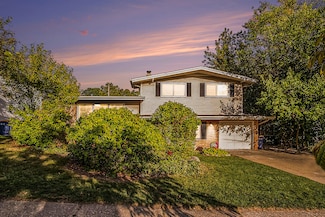 1848 Emerald Ave NE, Grand Rapids, MI 49505