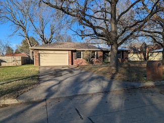 1425 E Downing St, Springfield, MO 65804