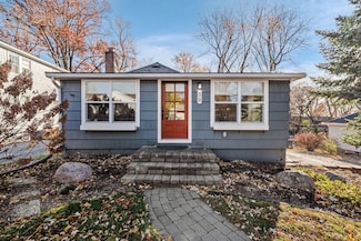 58 Grove St, Saint Paul, MN 55115