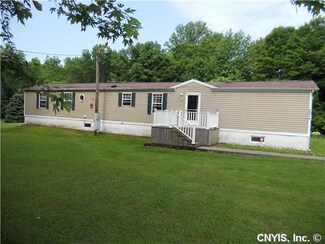 9001 Putnam Rd, Weedsport, NY 13166
