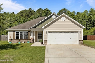 606 Spoleto Ct, Swansboro, NC 28584