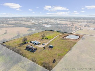 2663 E 2078 Rd, Hugo, OK 74743