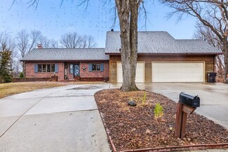 818 Shagbark Dr, Nevada, IA 50201