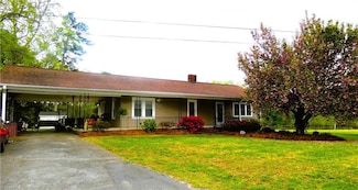 6432 Salem Chapel Ct, Walnut Cove, NC 27052
