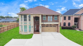 10447 Tree Hollow Cir N, La Porte, TX 77571