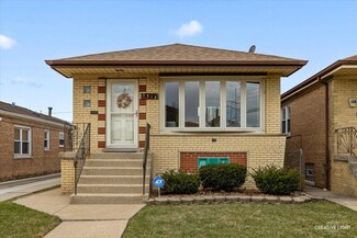 5916 S Meade Ave, Chicago, IL 60638