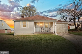 53 2nd St, Windsor, PA 17366