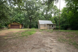 1352 Leet Rd, Niles, MI 49120