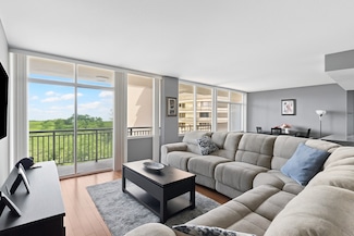 6211 W Northwest Hwy Unit 500, Dallas, TX 75225