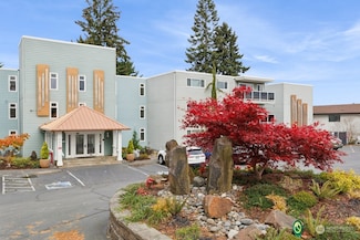 960 5th Ave S Unit 202, Edmonds, WA 98020