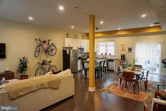 1212 14 N Etting St, Philadelphia, PA 19121