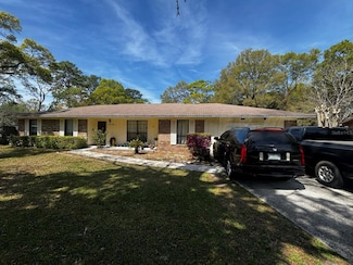 13725 Pleasantview Dr N, Jacksonville, FL 32225