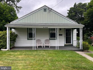 220 S 220 S 13th St, Emmaus, PA 18049