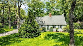 1 Jonathan Ln, Sandwich, MA 02563
