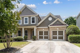7927 Keepsake Ln, Flowery Branch, GA 30542