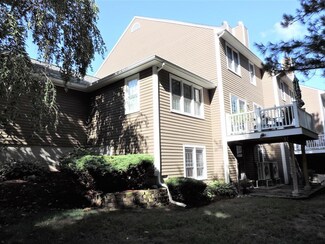 196 Laurelwood Dr, Hopedale, MA 01747