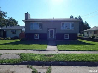 1107 S Stark St, Davenport, IA 52802