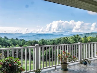 72 Bentwood Dr, Candler, NC 28715