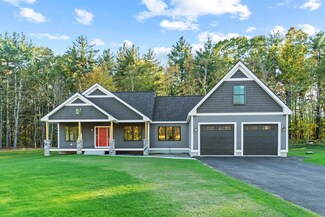 32 Stacey Ln, Chester, NH 03036
