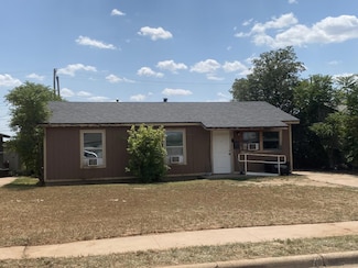2718 E 10th St, Lubbock, TX 79403