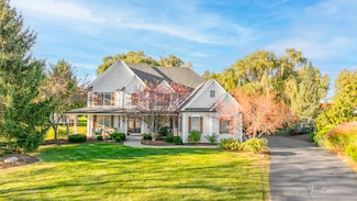 38W330 Yaupon Ct, Saint Charles, IL 60175