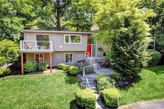 5 Wembley Ln, Mercer Island, WA 98040