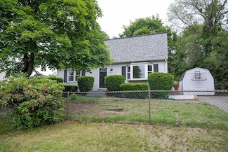 20 Lively Ln, Springfield, MA 01109