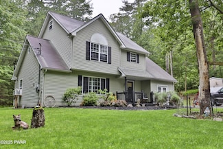 174 Laverne Dr, Dingmans Ferry, PA 18328