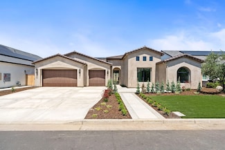 3136 E Beech Ct, Visalia, CA 93292