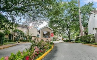 2100 Tanglewilde St Unit 402, Houston, TX 77063