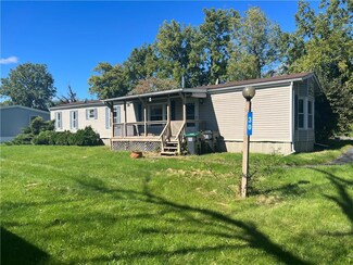 30 Spring Meadow Ct, Bath, PA 18014