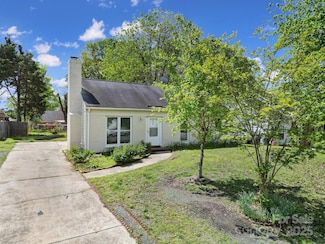 8520 Mission Hills Rd, Charlotte, NC 28227