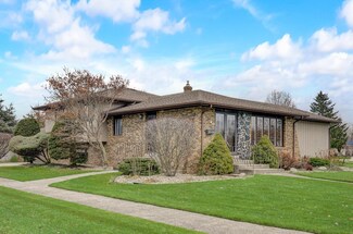 1915 Melbrook Ct, Munster, IN 46321