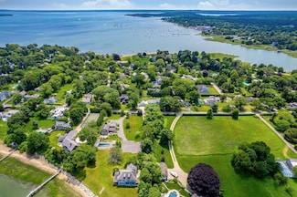 173 Powder Point Ave, Duxbury, MA 02332