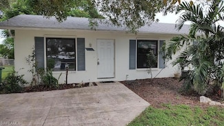 589 106th Ave N, Naples, FL 34108